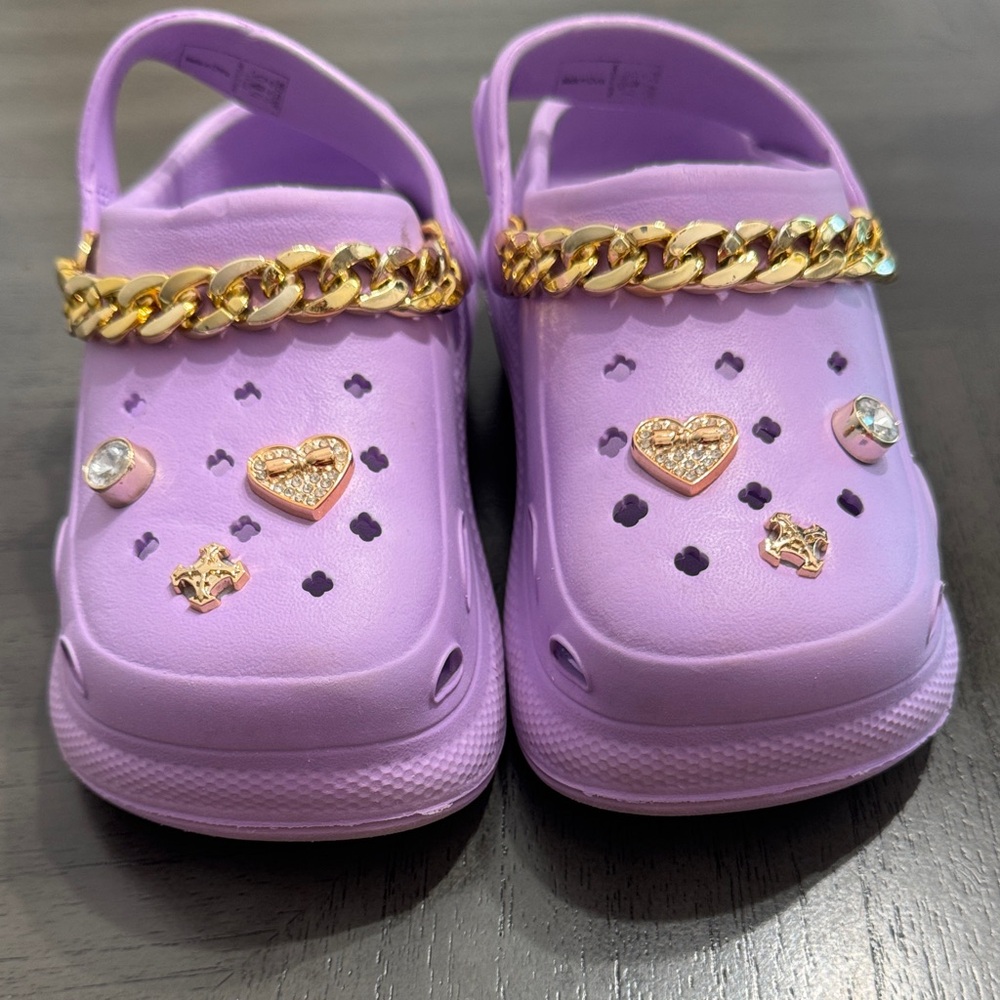 Kids Lavender Chain-Accent Clog Sandals with Decorative Charms